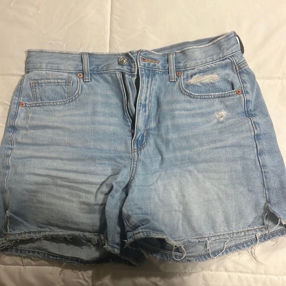 american eagle vintage mom jean shorts